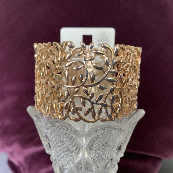 Gold-tone Filigree Leaf Elastic Bracelet – Wide Vine Pattern, Ne - Picture 1 of 7